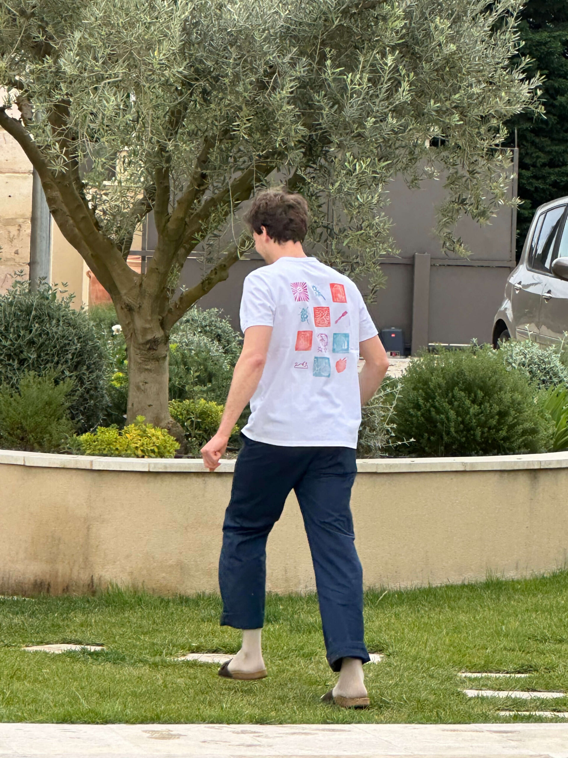Résultat final de la linogravure sur t-shirt pour un EVG